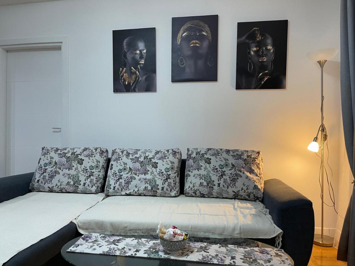 Apartman Mdb Суботиця Екстер'єр фото