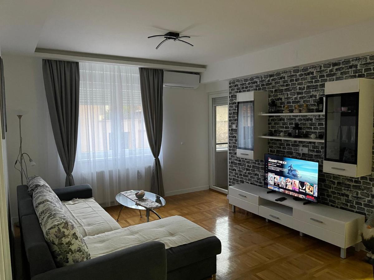 Apartman Mdb Суботиця Екстер'єр фото