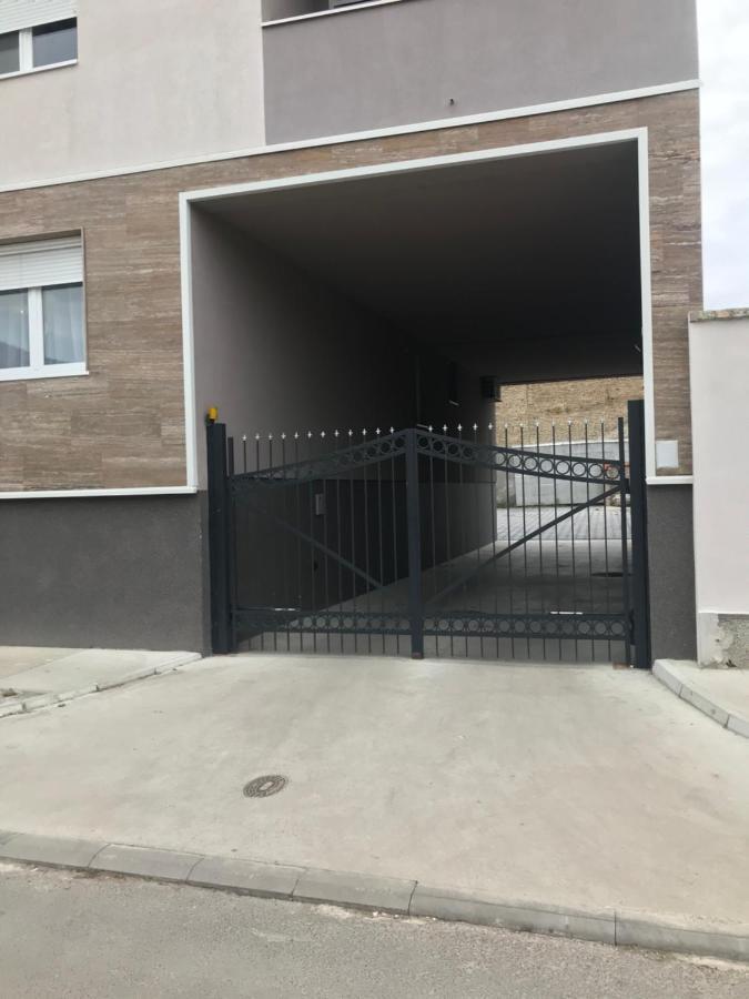 Apartman Mdb Суботиця Екстер'єр фото